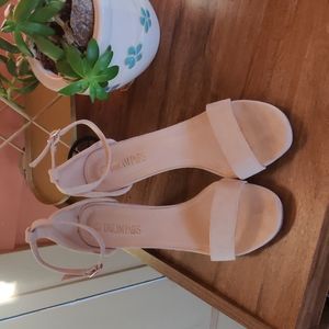 Dream Pairs Suede Heels